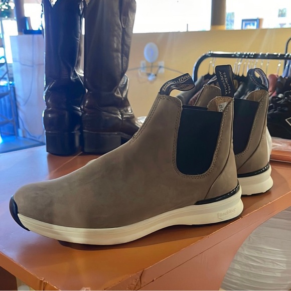 Blundstone BL2140 Taupe Athletic Chelsea Boot